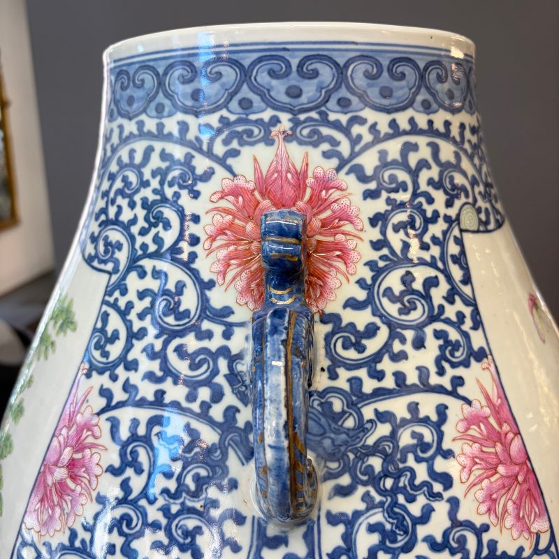 A large Chinese famille rose 'Hu' vase with birds and butterflies - 图19
