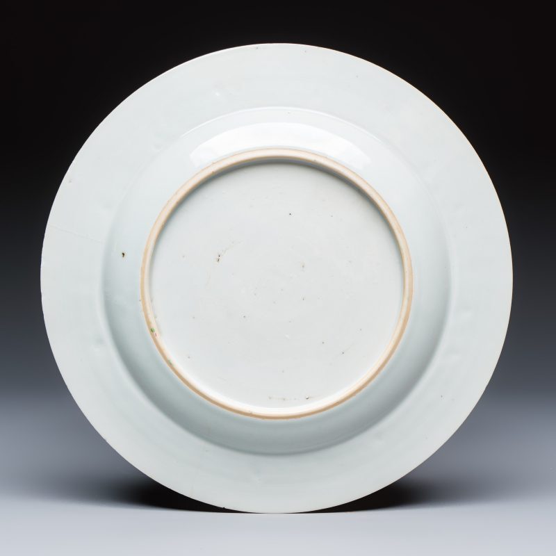 A collection of 13 Chinese famille rose 'Landscape' plates and dishes - 图17
