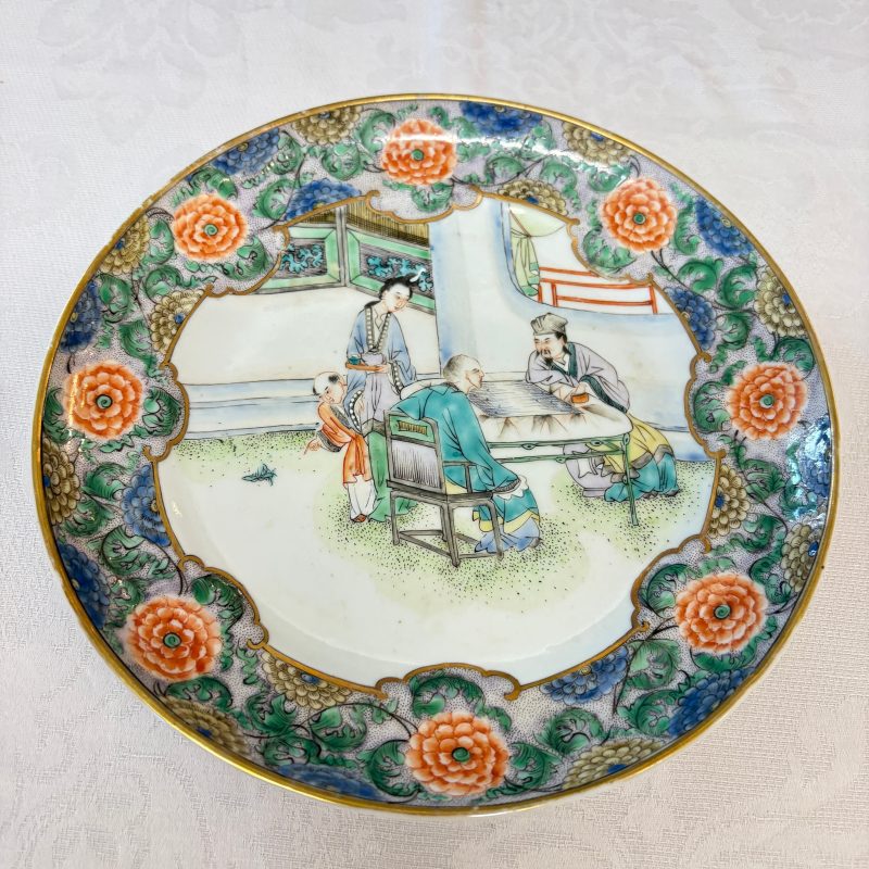 A set of six Chinese Canton famille verte plates with narrative design - 图73