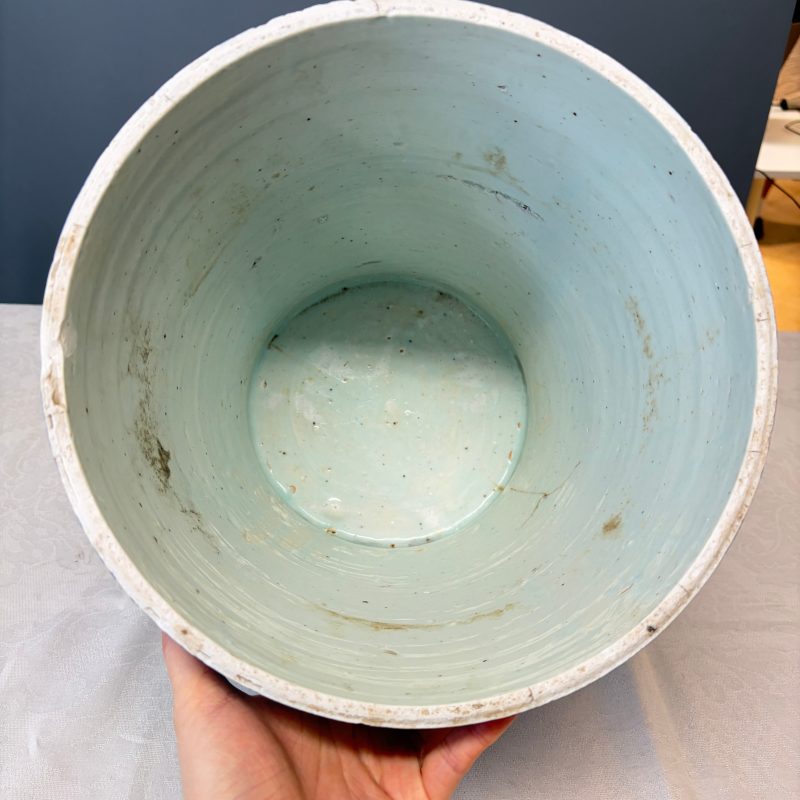 A Chinese blue and white vessel with geese in a landscape - 图13