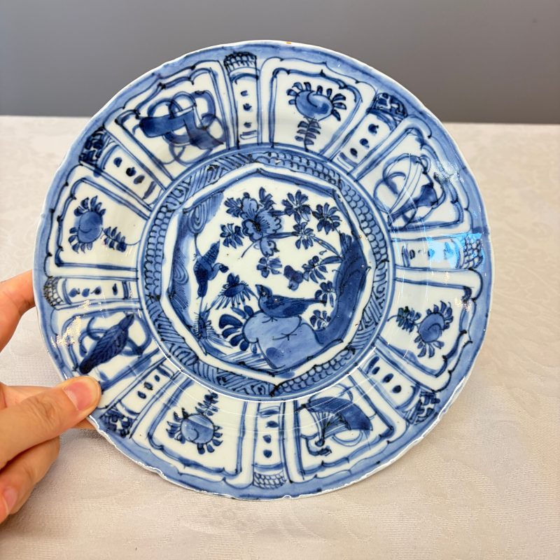 Two Chinese 'Kraak' blue and white plates and two 'Klapmuts' bowls - 图21