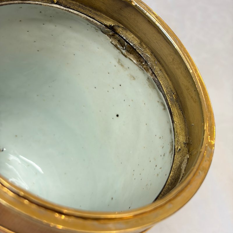 Four Chinese famille rose wares, one with gilt-bronze mounts - 图50