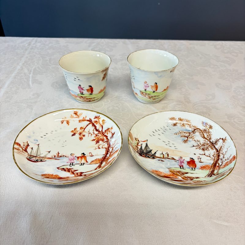 Three sets of Chinese export famille rose and grisaille 'European Subject' tea bowls and saucers - 图10