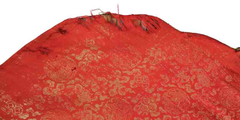 A pair of silk brocade ‘Dragon’ throne back cushion covers - 图22