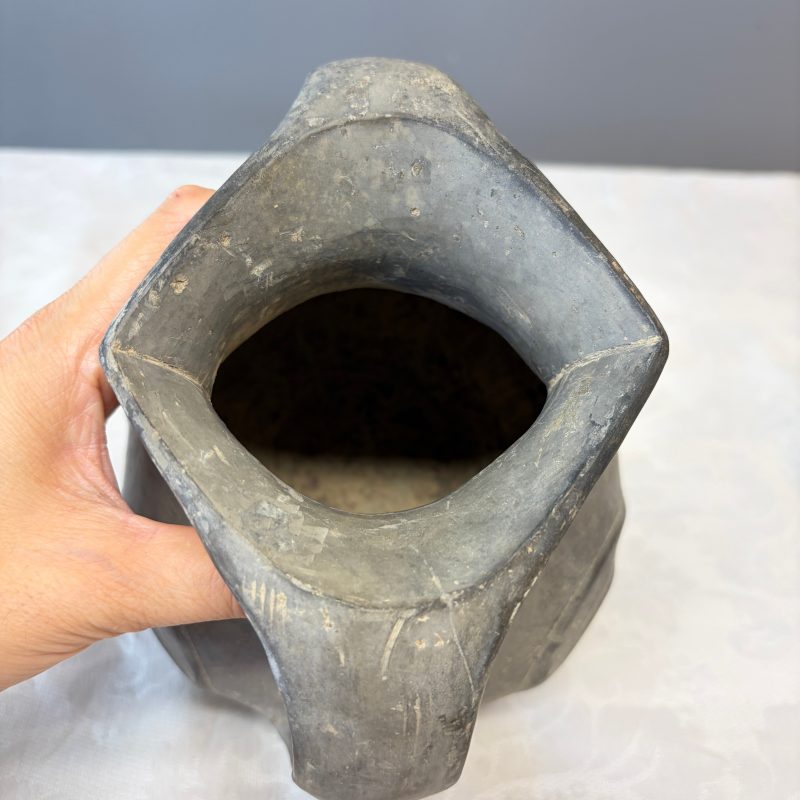 Two Chinese Sichuan black burnished pottery amphoras - 图26