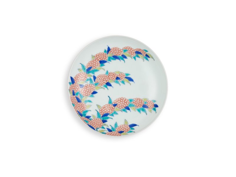 A porcelain dish, Nabeshima ware, Hizen, Edo period, late 17th – early 18th century | 色絵小手毬文皿　肥前　鍋島藩窯　江戸時代中期　17世紀後半～18世紀前半