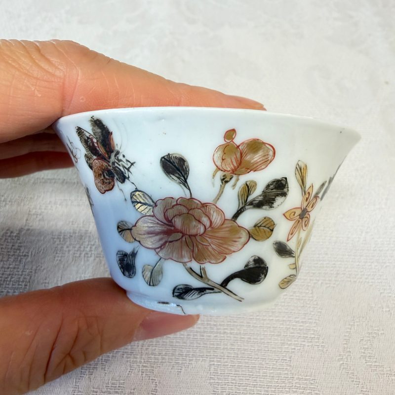 A set of six Chinese silver and gilt-decorated 'Pheasants Among Flowering Branches' tea bowls and saucers - 图15