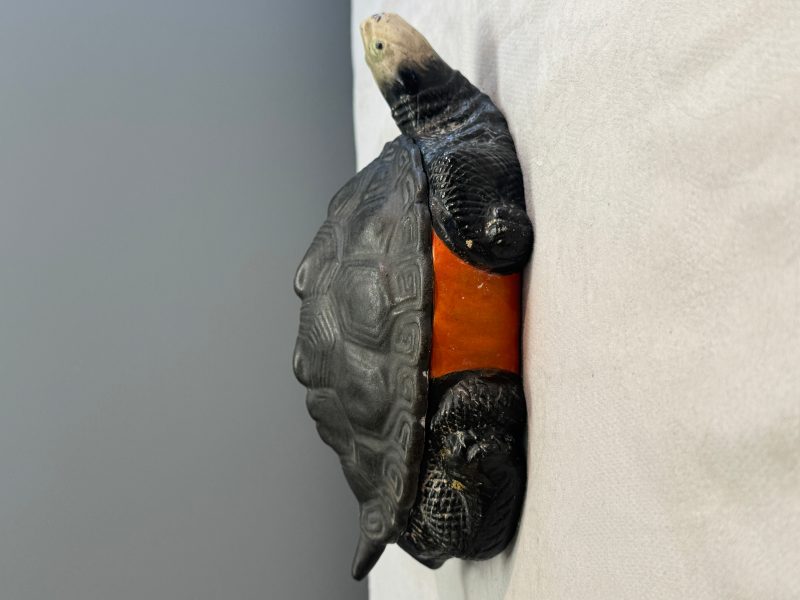 A Chinese polychrome-glazed turtle-shaped tureen and cover - 图17