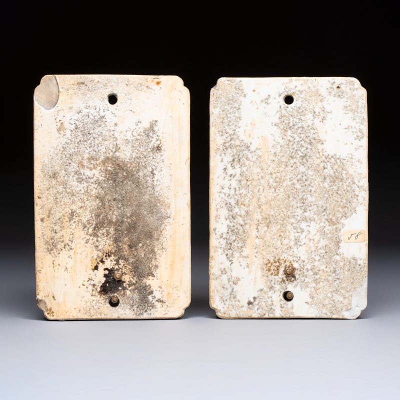 A pair of Chinese Canton famille rose 'Mandarin Subject' wall sconces - 图4