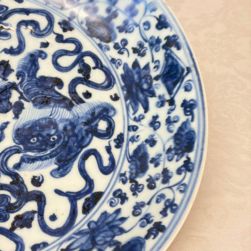 A Chinese blue and white 'Buddhist Lions' dish - 图8