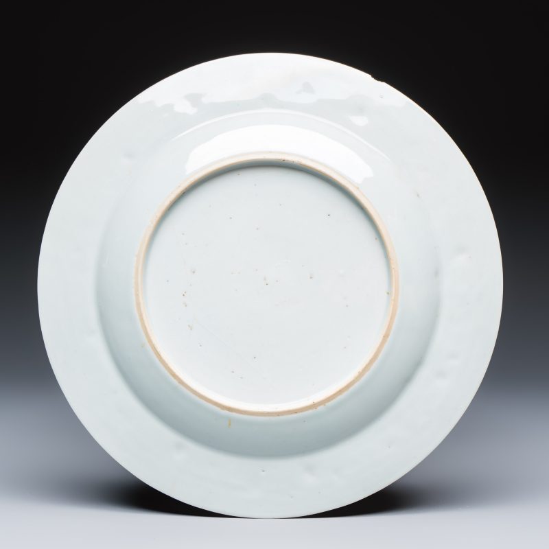 A collection of 13 Chinese famille rose 'Landscape' plates and dishes - 图21