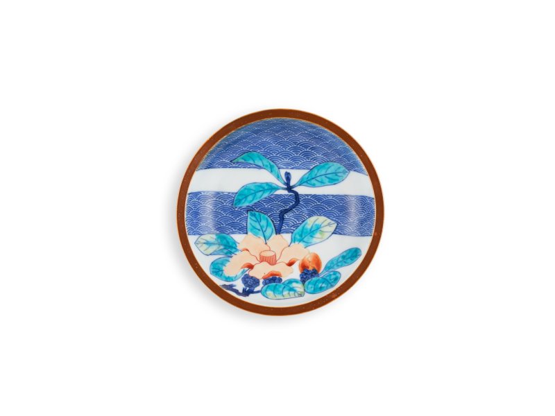 A porcelain dish, Nabeshima ware, Hizen, Edo period, early 18th century | 色絵椿文皿　肥前　鍋島藩窯　江戸時代中期　18世紀前半