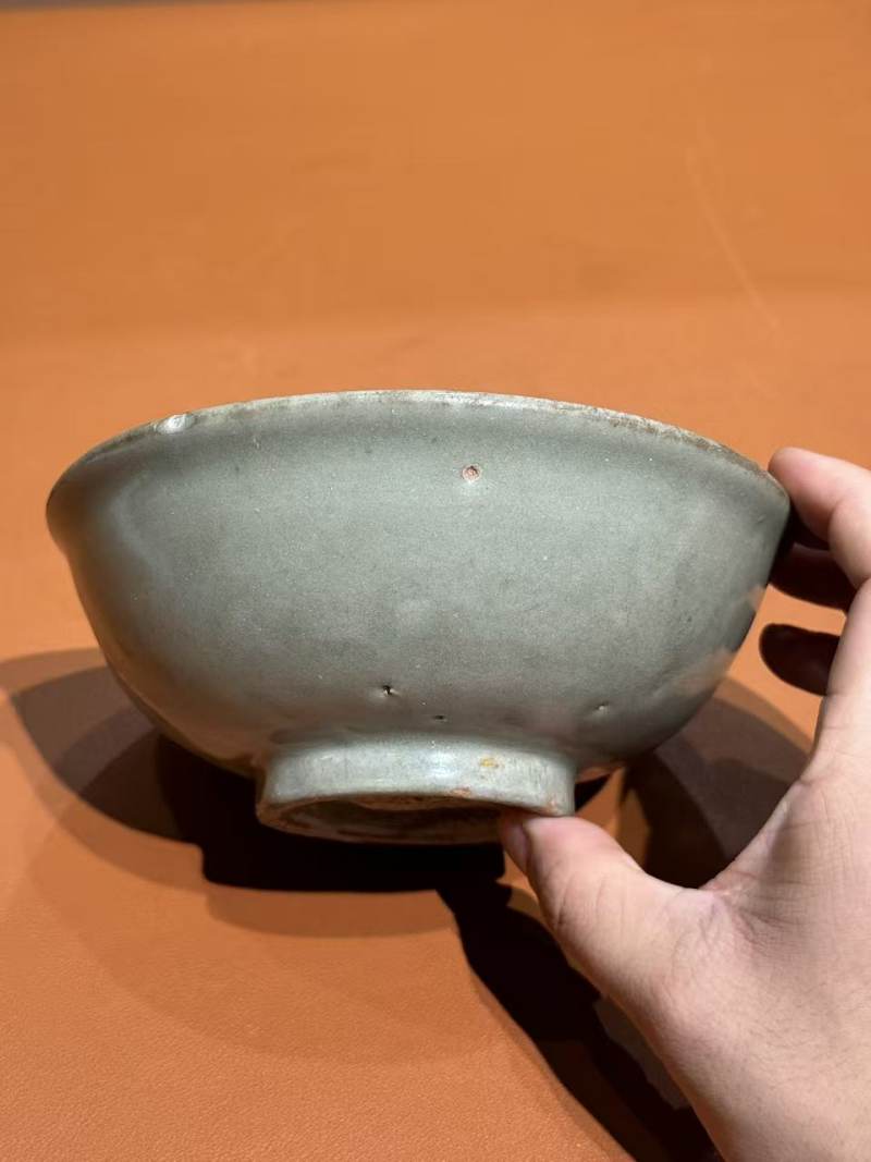 明 龙泉窑暗刻花卉纹碗 - 图4