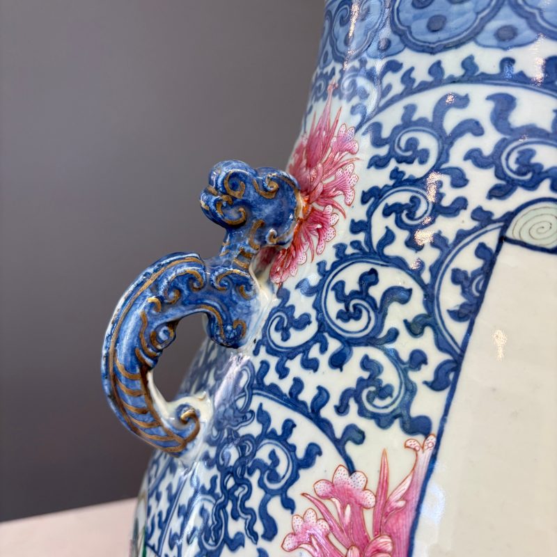 A large Chinese famille rose 'Hu' vase with birds and butterflies - 图23