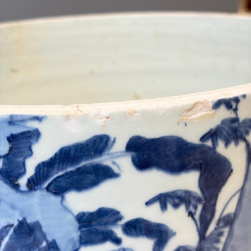 A Chinese blue and white vessel with geese in a landscape - 图18