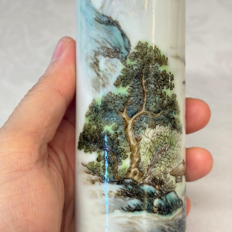 A Chinese famille rose vase and a qianjiang cai incense stick holder - 图23