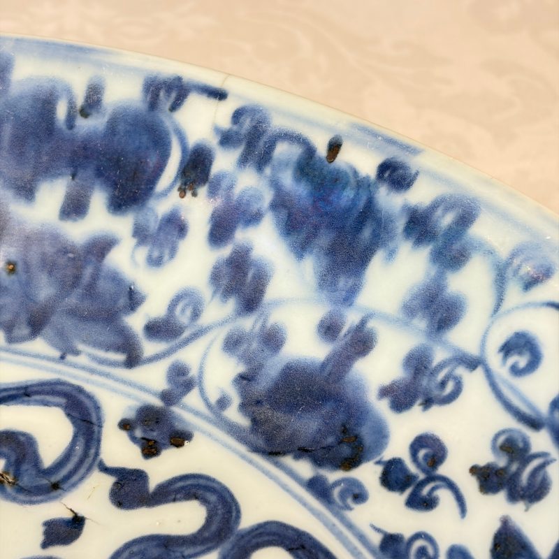 A Chinese blue and white 'Buddhist Lions' dish - 图7