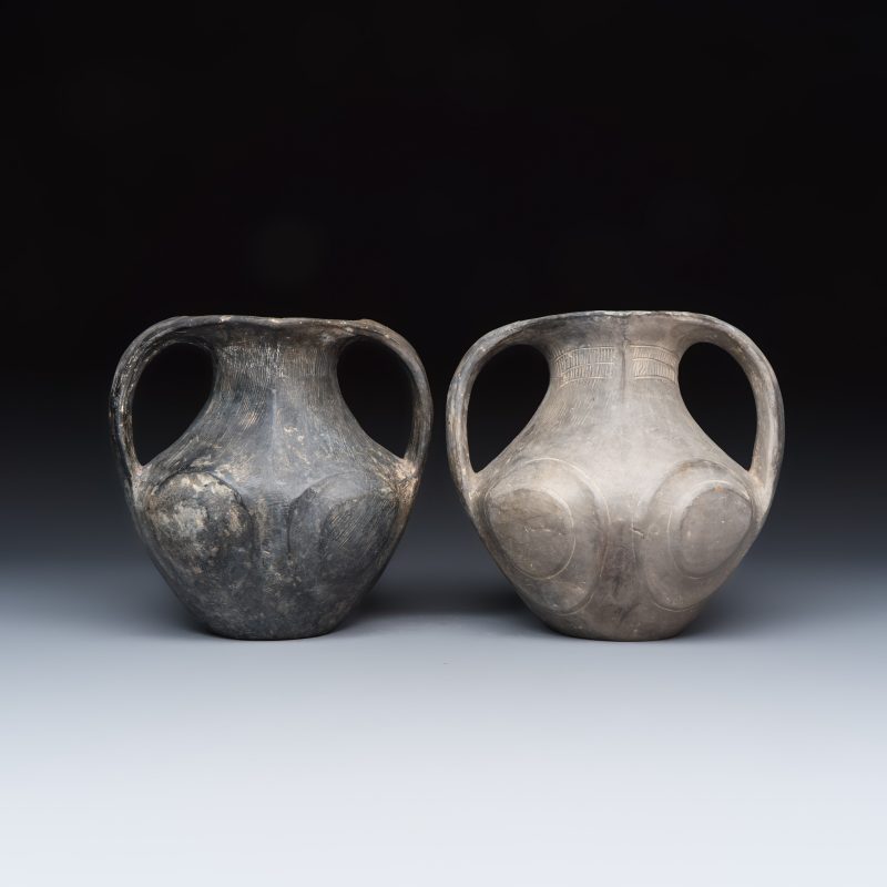 Two Chinese Sichuan black burnished pottery amphoras - 图2