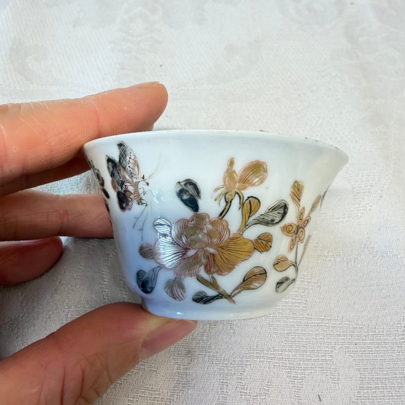 A set of six Chinese silver and gilt-decorated 'Pheasants Among Flowering Branches' tea bowls and saucers - 图21