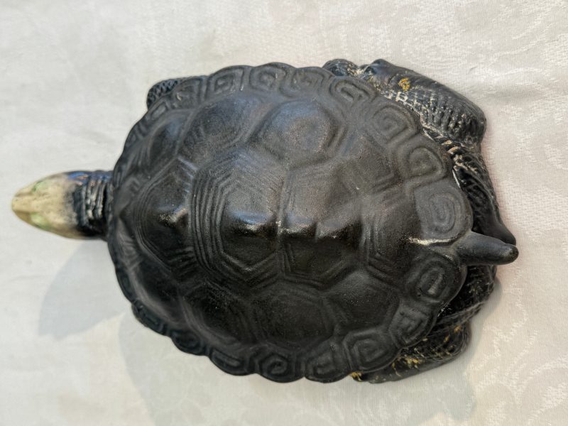 A Chinese polychrome-glazed turtle-shaped tureen and cover - 图19