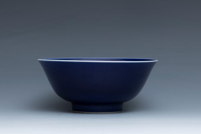 A blue-glazed bowl, Qianlong mark and of the period (1736-1795) - 图4