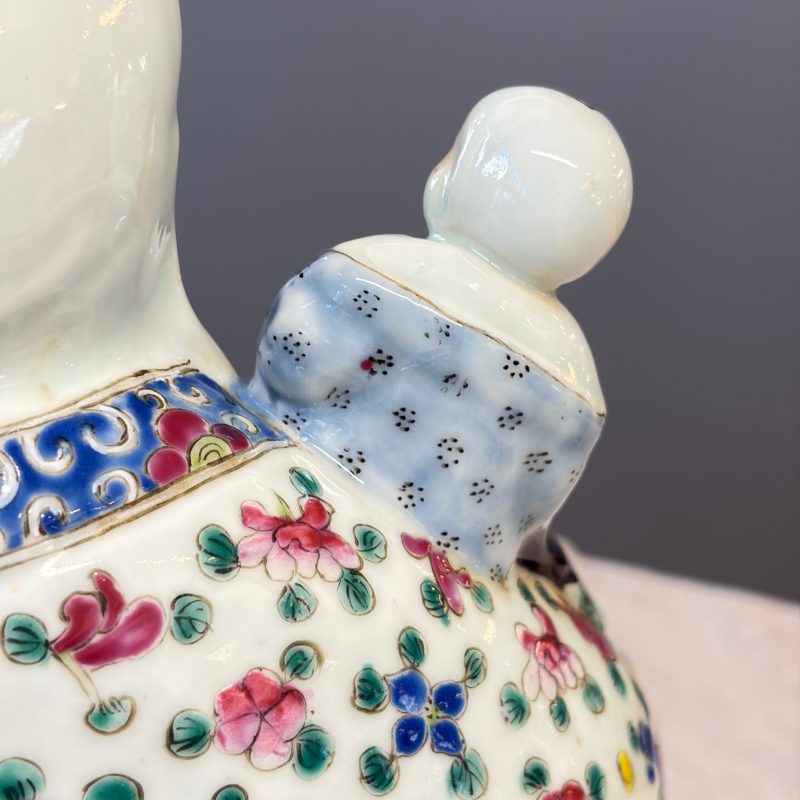 A Chinese famille rose Milefo Buddha with playing boys - 图24