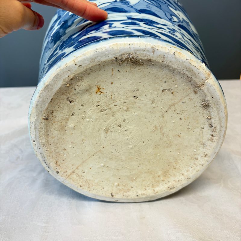 A Chinese blue and white vessel with geese in a landscape - 图20