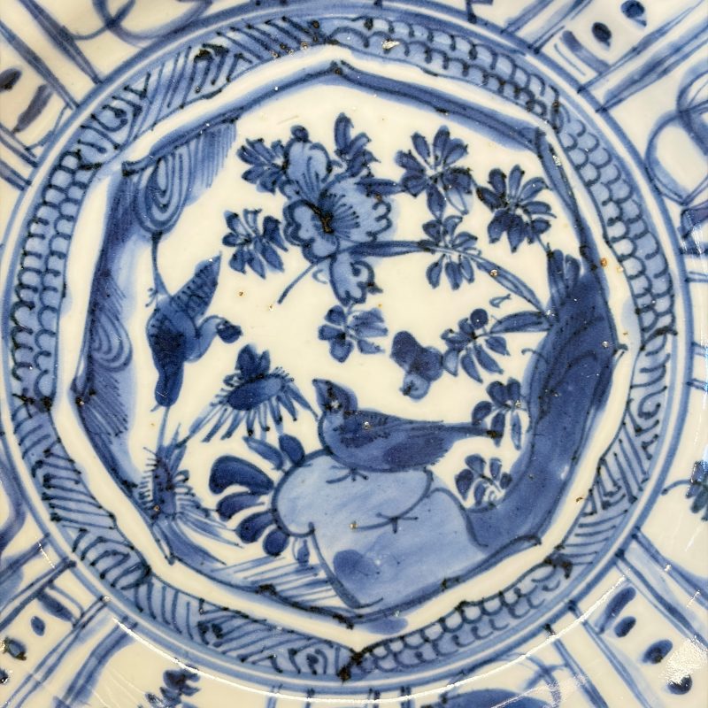 Two Chinese 'Kraak' blue and white plates and two 'Klapmuts' bowls - 图26