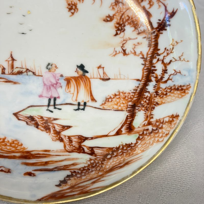 Three sets of Chinese export famille rose and grisaille 'European Subject' tea bowls and saucers - 图13