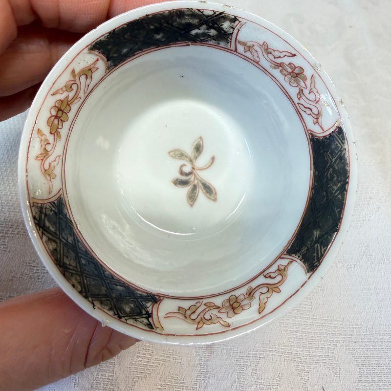 A set of six Chinese silver and gilt-decorated 'Pheasants Among Flowering Branches' tea bowls and saucers - 图23