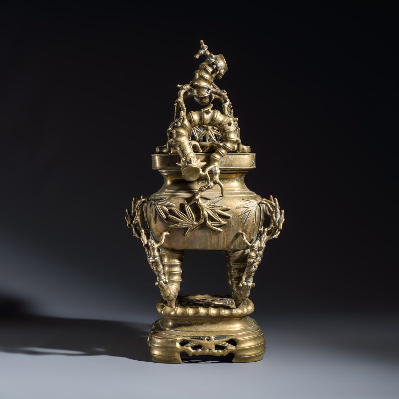 A Vietnamese bronze covered censer and stand - 图5