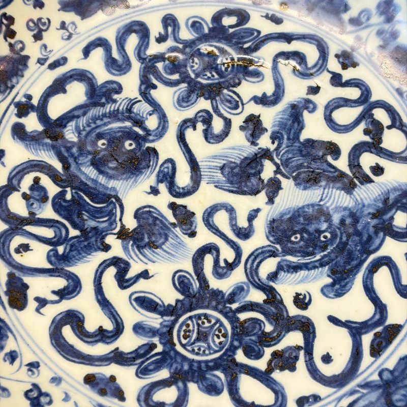 A Chinese blue and white 'Buddhist Lions' dish - 图12