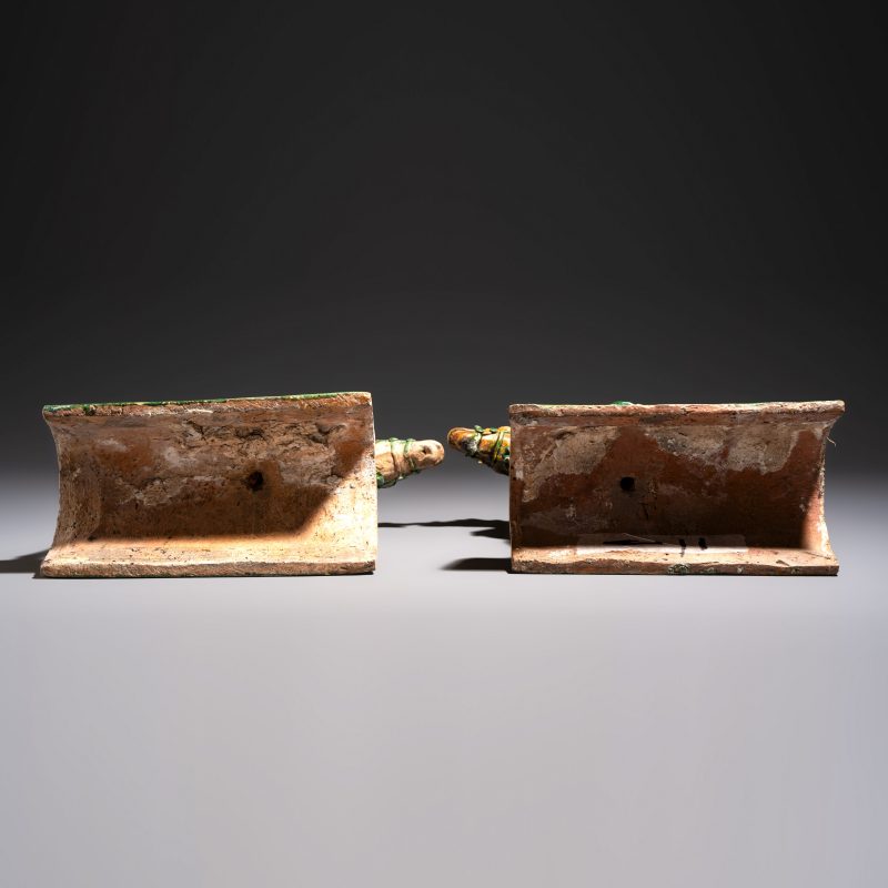 A pair of Chinese sancai-glazed stoneware 'Horseriders' roof tiles on later wooden stands - 图8