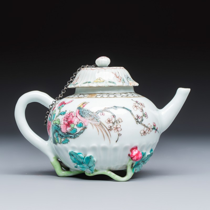 A Chinese famille rose 'Pheasant among Flowering Branches' teapot and cover with relief design - 图3