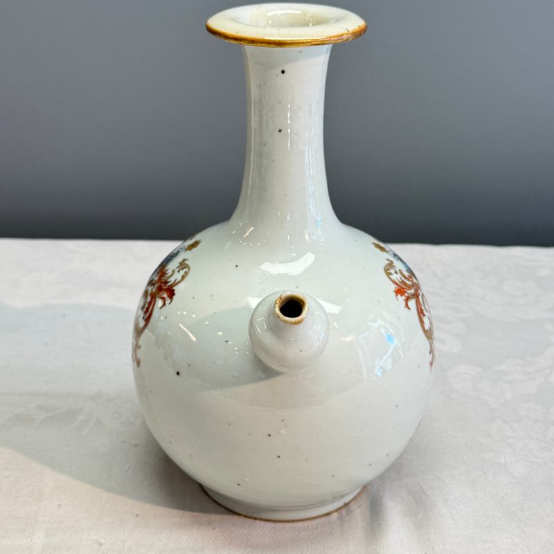 A very rare Chinese famille rose armorial kendi with the arms of De Heere for the Dutch market - 图10
