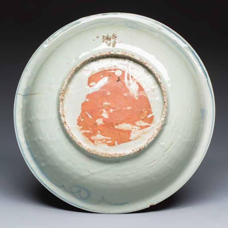 A Chinese Swatow blue and white 'Dragons' dish - 图2