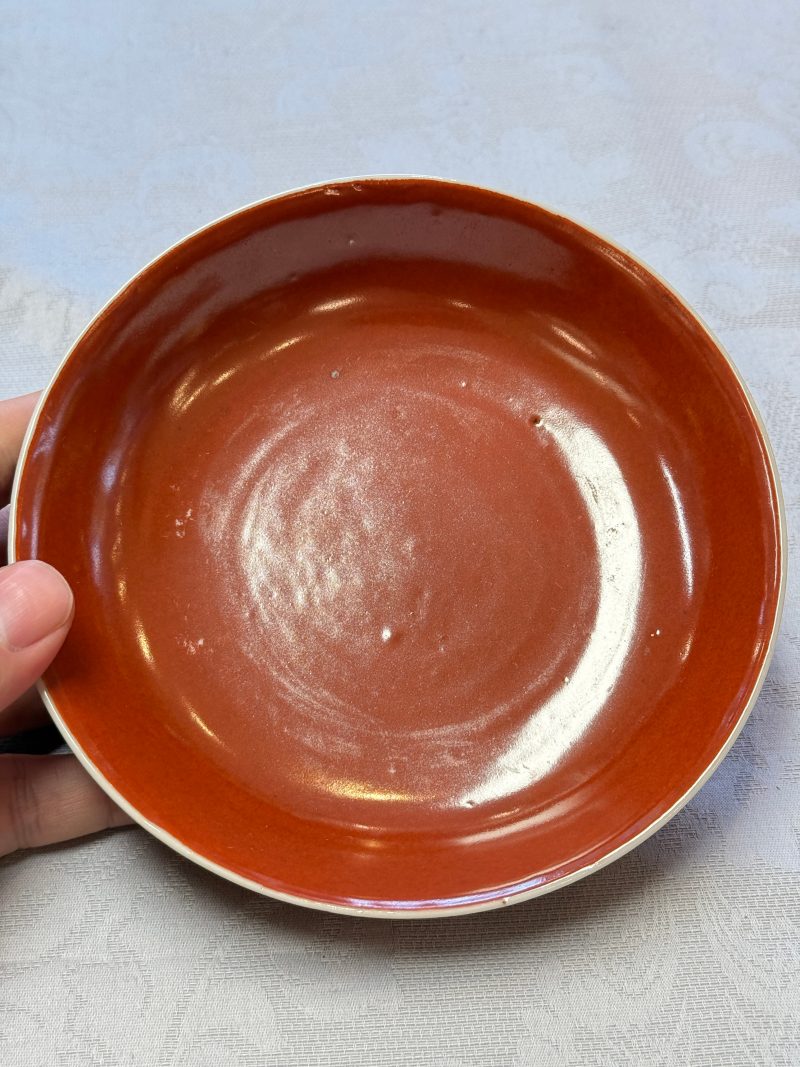 A pair of Chinese coral-red-glazed plates - 图11