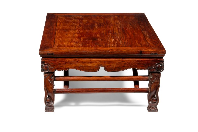 A huanghuali 'folding leg' kang table, late Ming Dynasty - 图5
