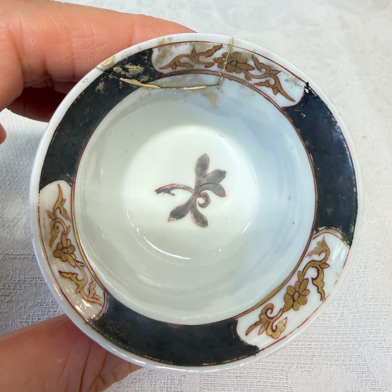 A set of six Chinese silver and gilt-decorated 'Pheasants Among Flowering Branches' tea bowls and saucers - 图29