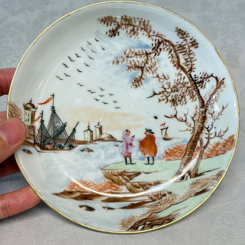 Three sets of Chinese export famille rose and grisaille 'European Subject' tea bowls and saucers - 图21