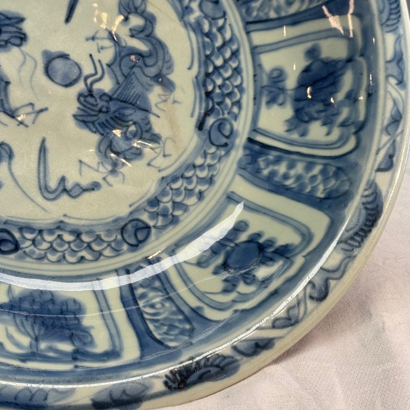 A Chinese Swatow blue and white 'Dragons' dish - 图7