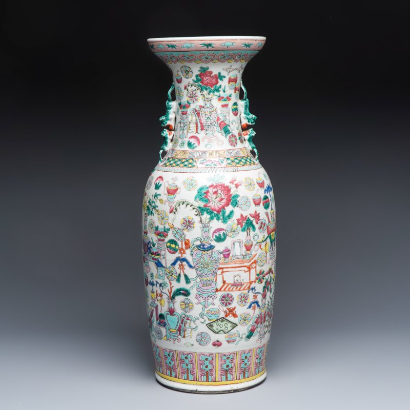 A Chinese famille rose 'Antiquities' vase and a jar - 图8