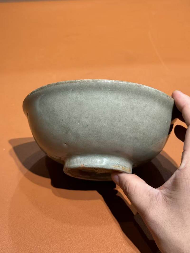 明 龙泉窑暗刻花卉纹碗 - 图6