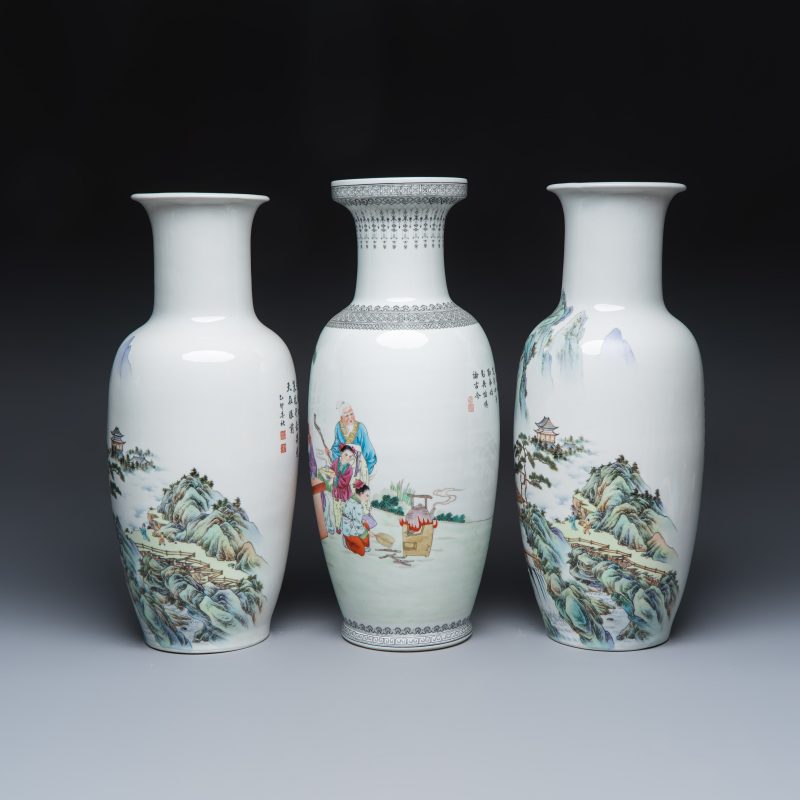 A pair of Chinese famille rose 'Landscape' vases and an 'Immortals' vase - 图3