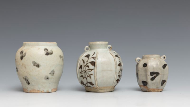 Three brown-splashed Qingbai vessels - 图3