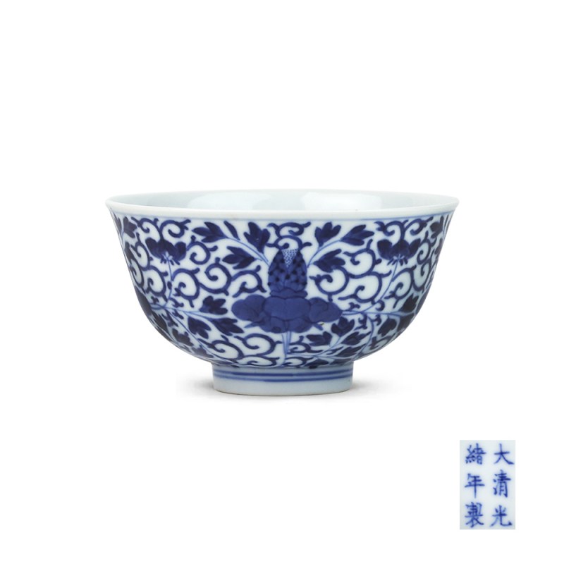 清光绪 青花缠枝花卉纹碗