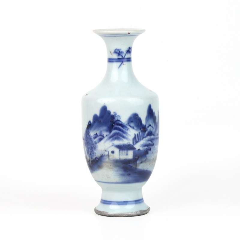 清乾隆 青花山水纹琵琶尊