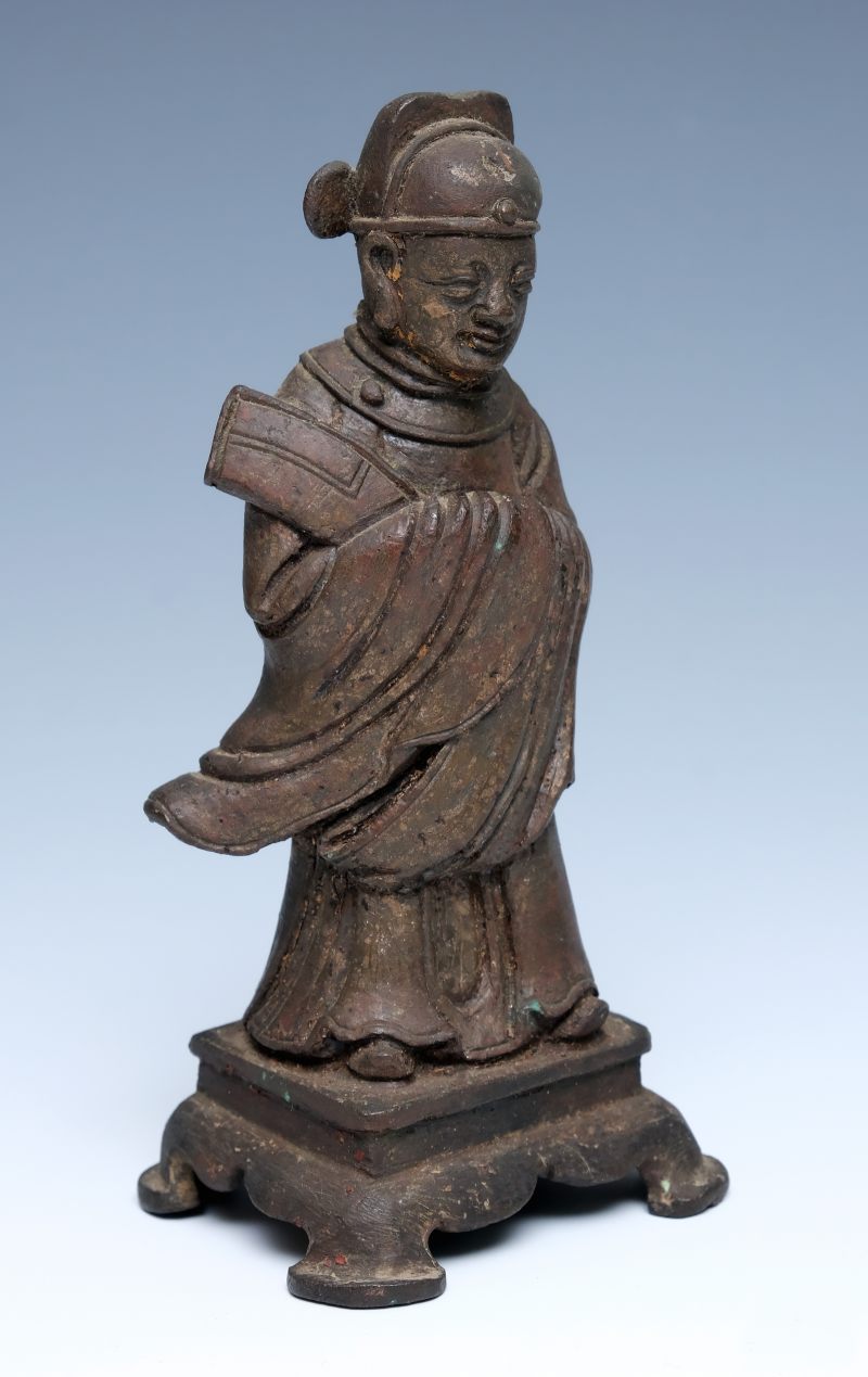 A bronze figure of a Daoist Deity - 图2