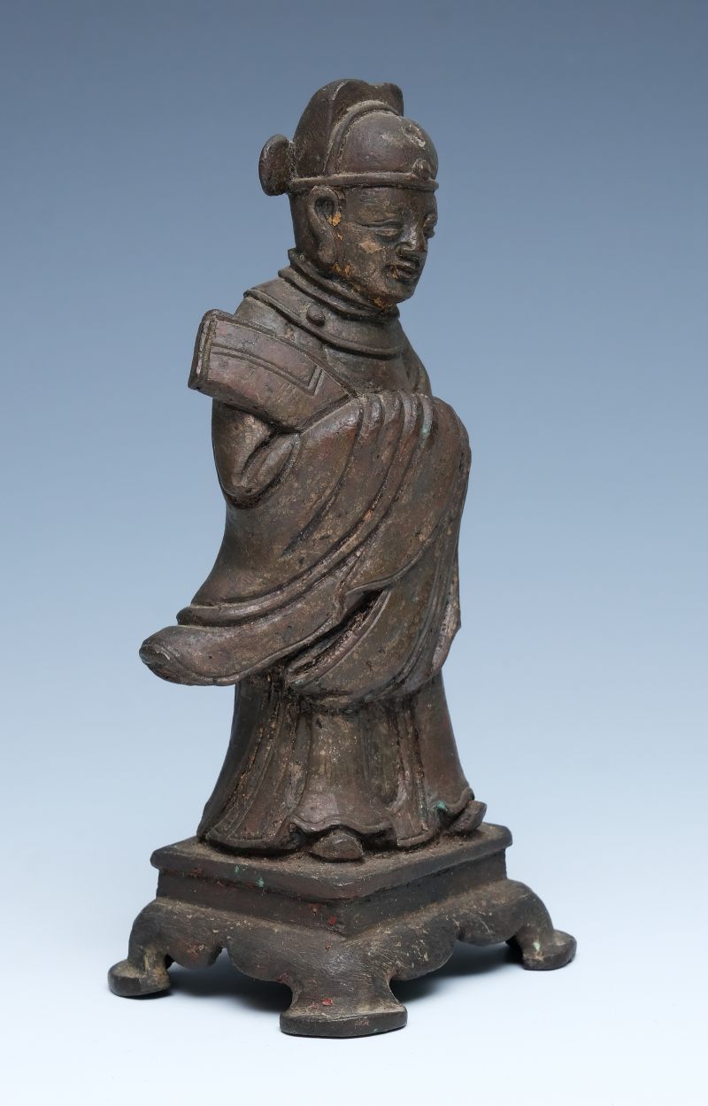 A bronze figure of a Daoist Deity - 图3