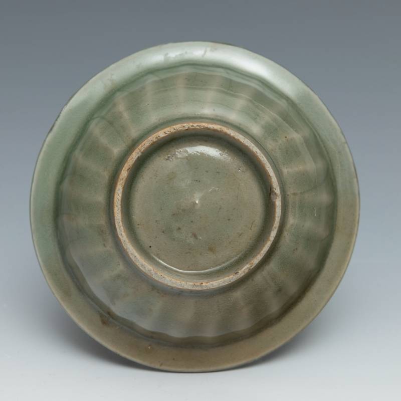 A small Longquan celadon 'twin-fish' dish - 图3